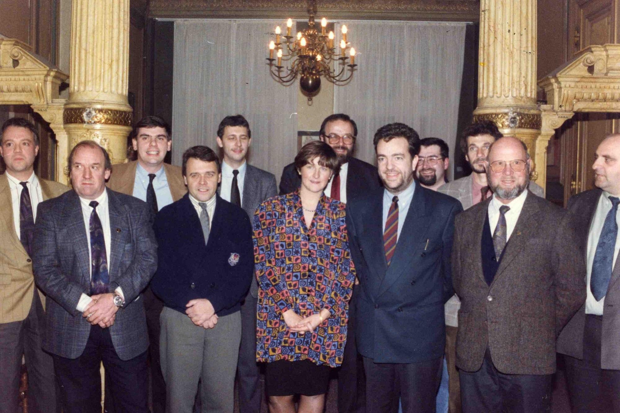 Les douze députés Vlaams Blok élus à la Chambre lors des législatives de 1991.