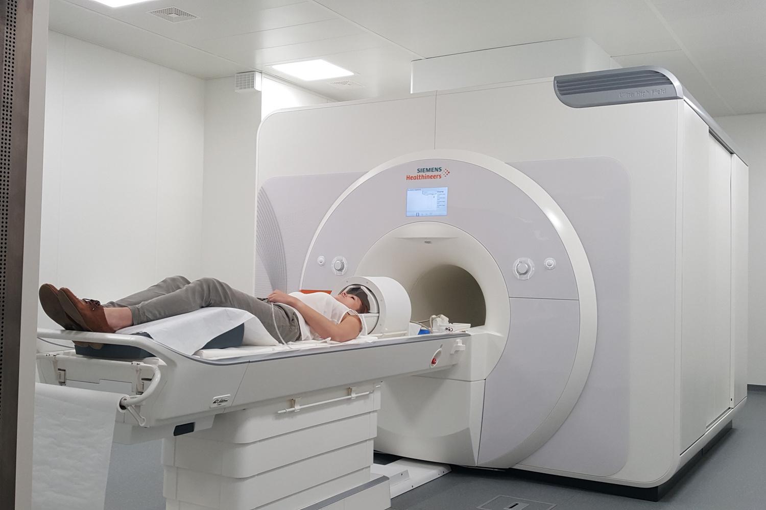 À l'universite de Liège, le premier scanner IRM 7 Tesla en Belgique