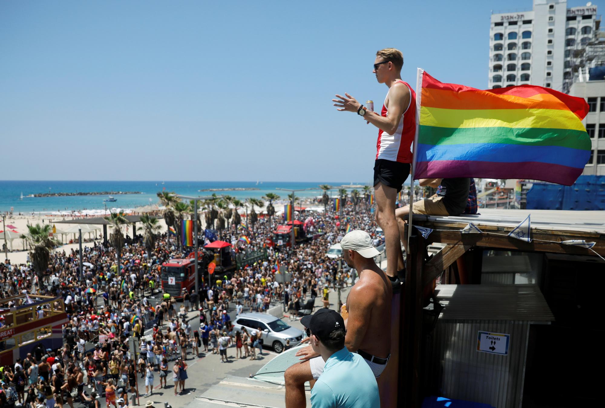 La plus grande Gay Pride du Proche-Orient a animé les rues de Tel-Aviv ce vendredi