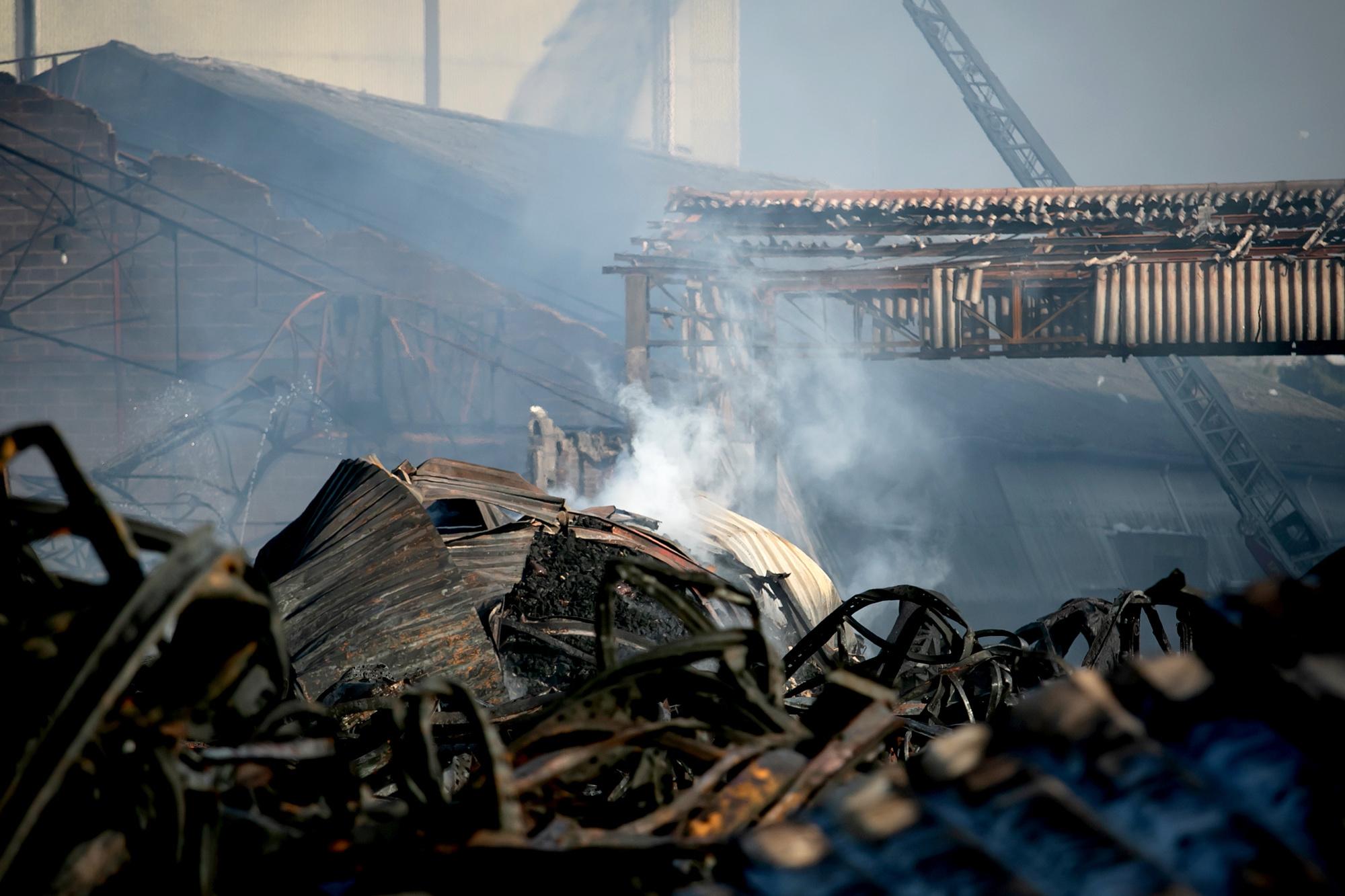 À Rouen, les inquiétudes demeurent alors que l'incendie de l'usine chimique est éteint