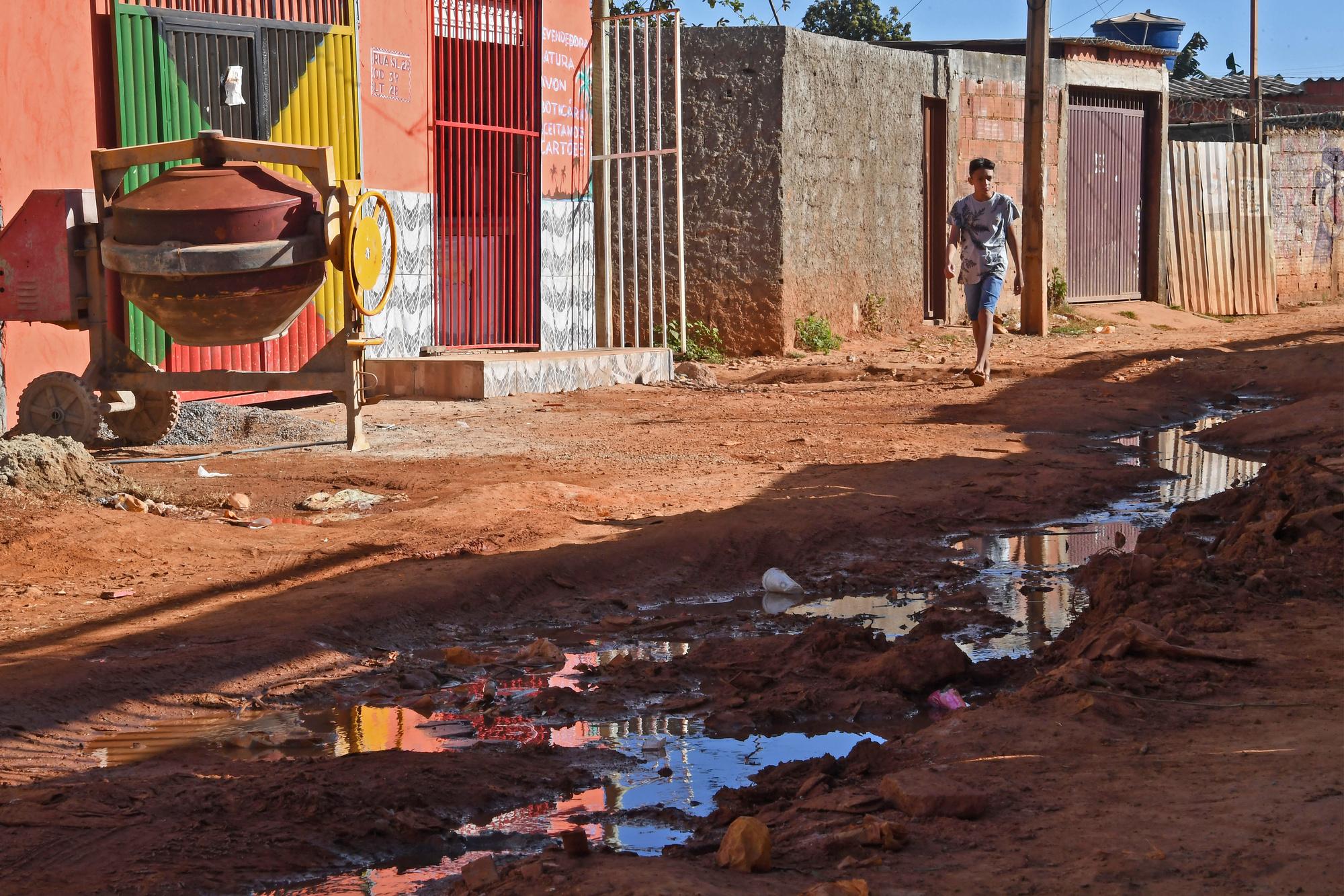 Au Brésil, le coronavirus met en lumière les problèmes d'eau