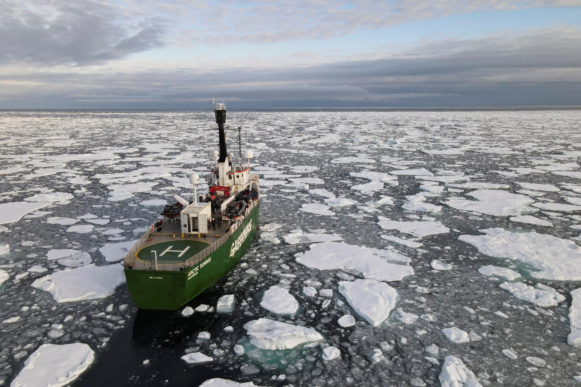 Un bateau de Greenpeace