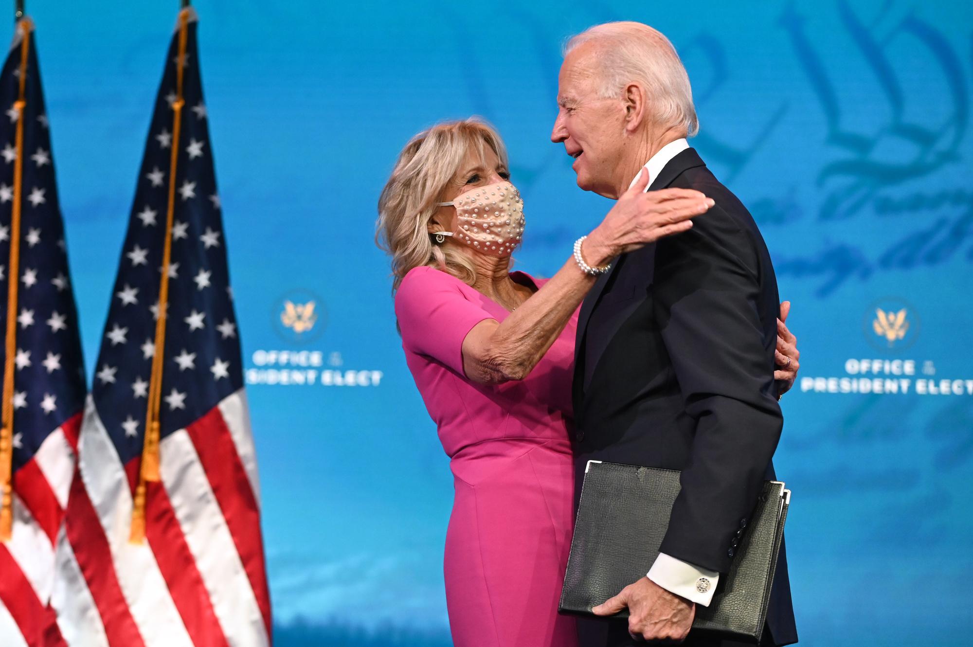 Avec sa femme, Jill Biden