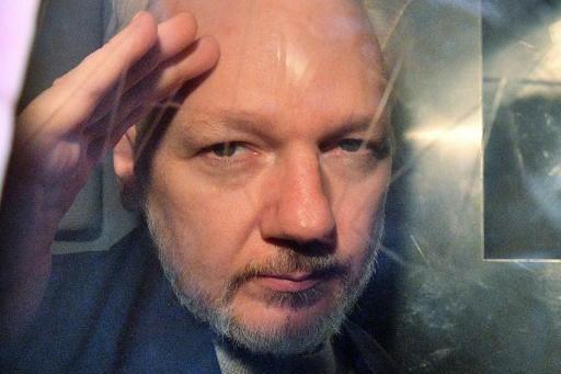 Julian Assange demande la liberté