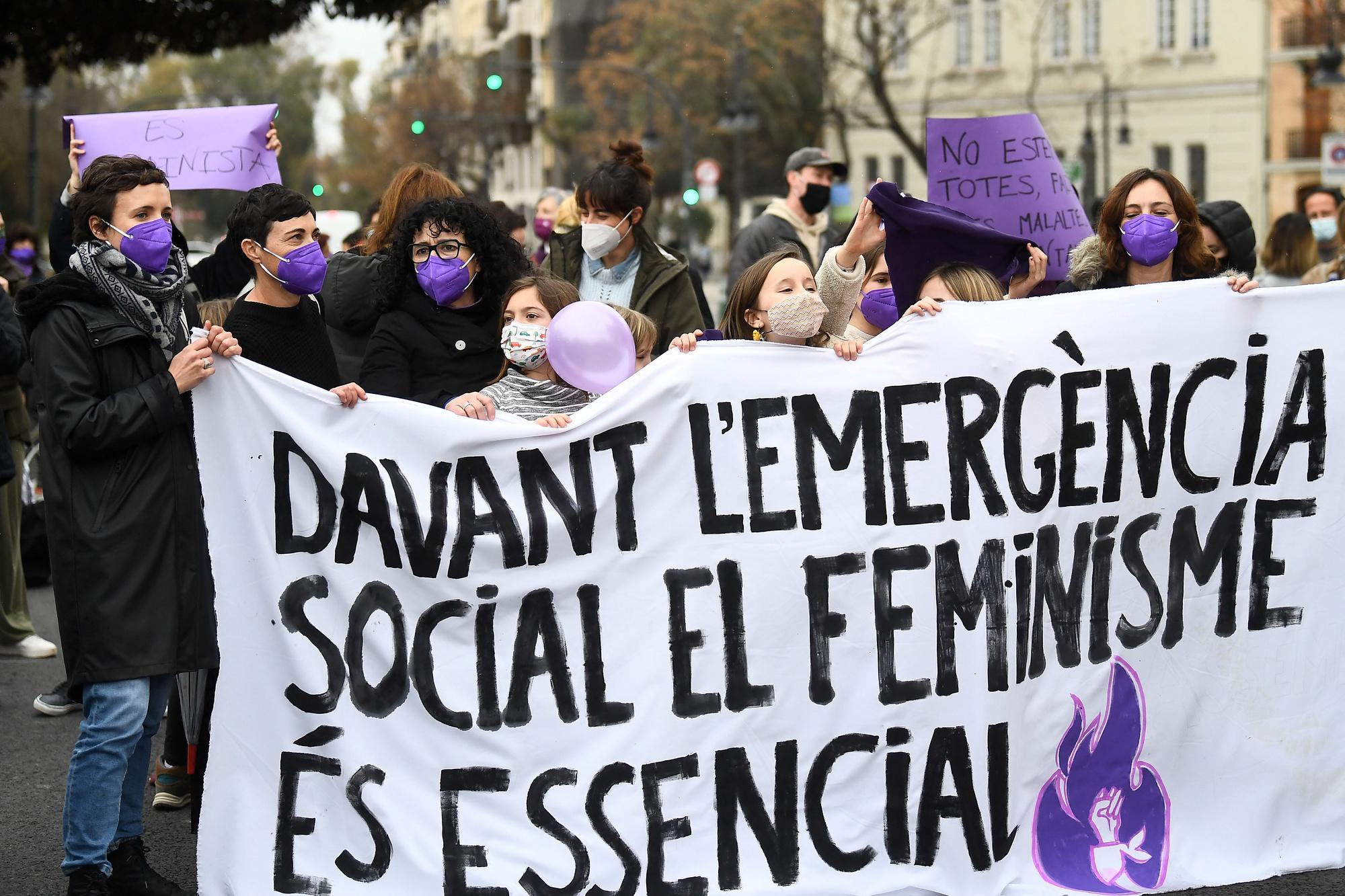 En images: mobilisations à travers le monde pour la Journée internationale des droits des femmes
