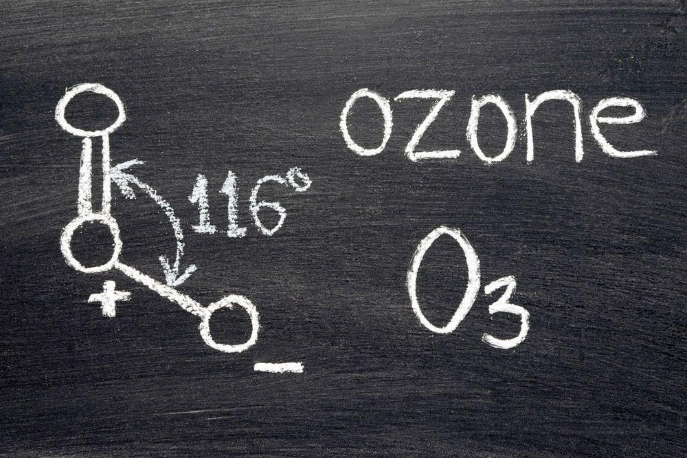 Pourquoi les pics d'ozone sont-ils associés aux fortes chaleurs?