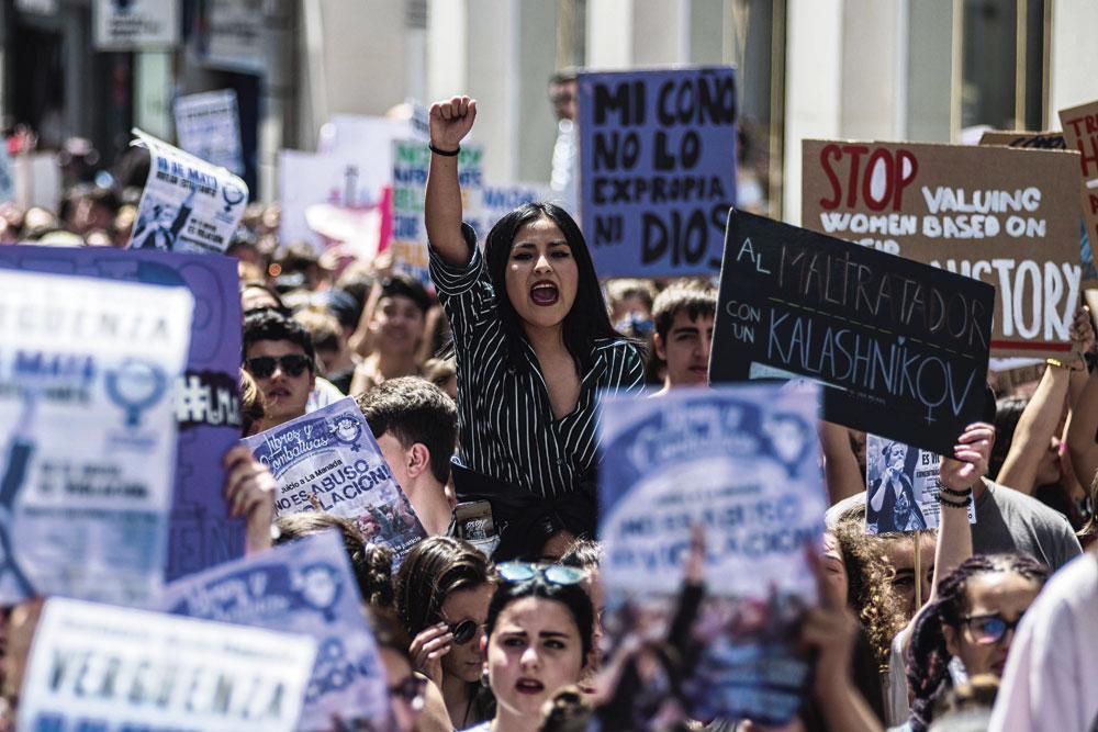 Manifestation à Madrid en mai 2018 contre le verdict, jugé trop clément à l'égard du gang de 