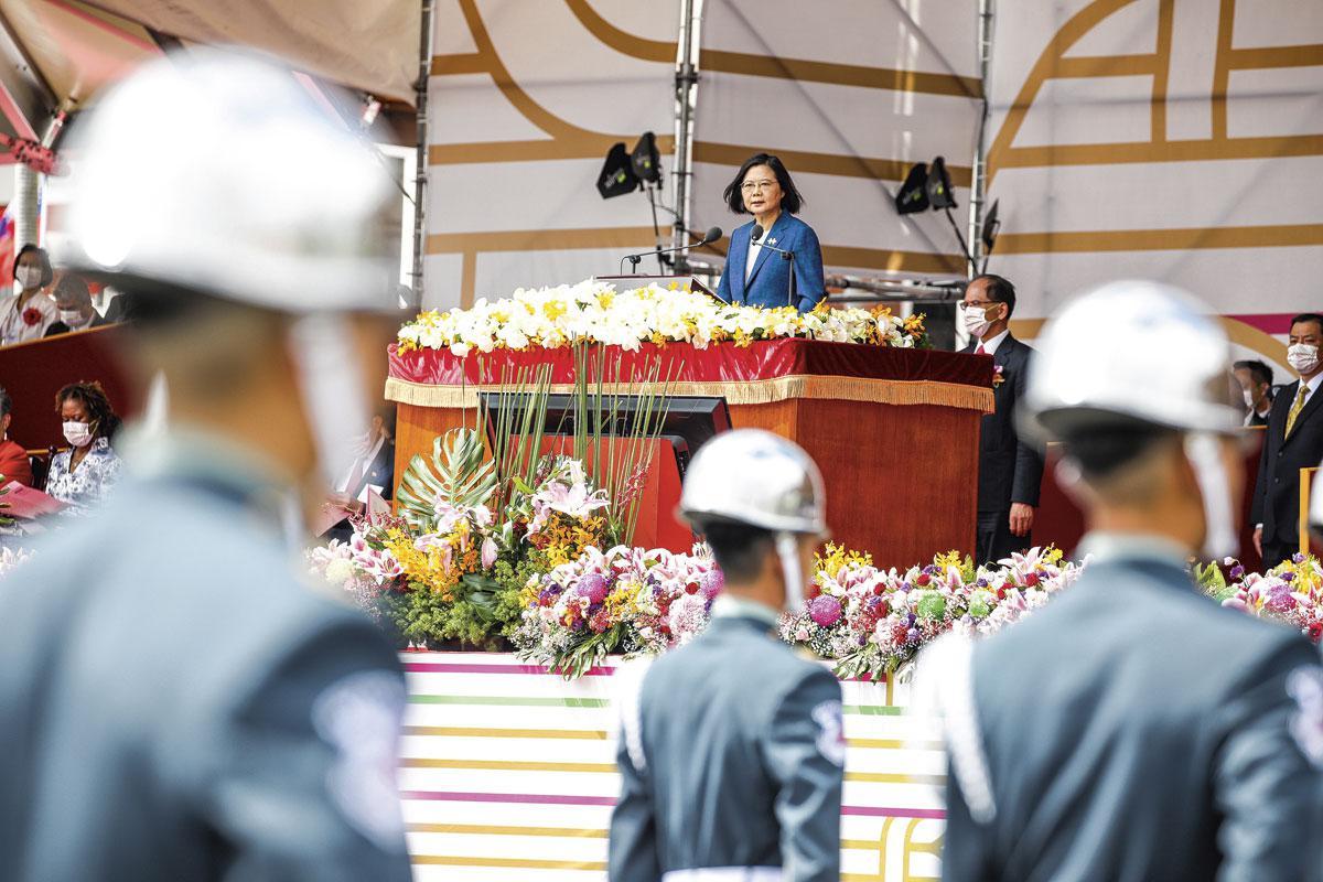Tsai Ing-wen, la présidente de Taïwan: défendre la démocratie contre l'autocratie.