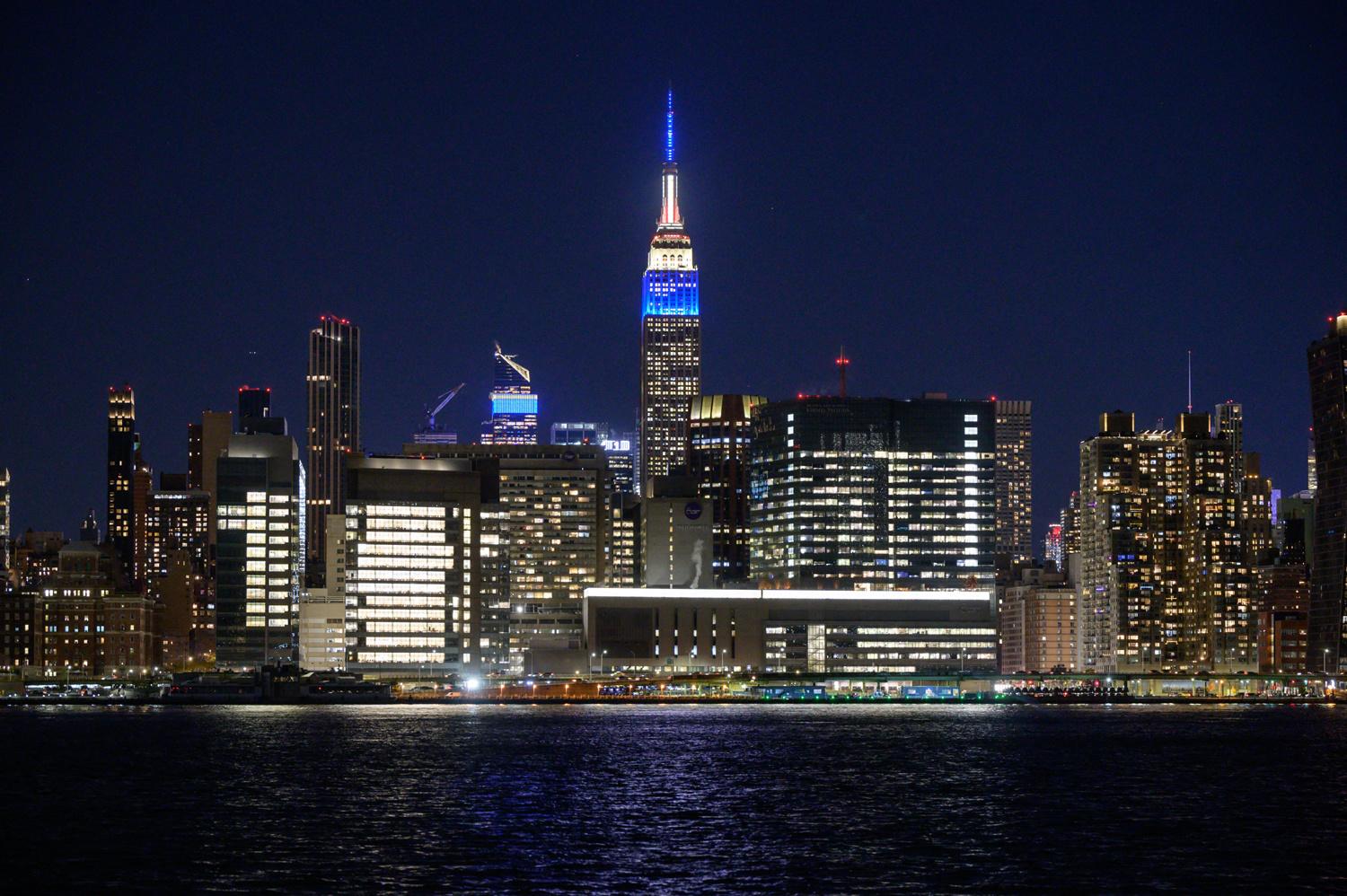 l'Empire State Building illuminé