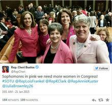 Waarom droegen deze vrouwen een roze mantelpak naar de State Of The Union?