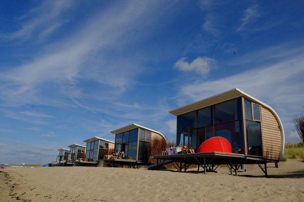De strandhuisjes in Groede.