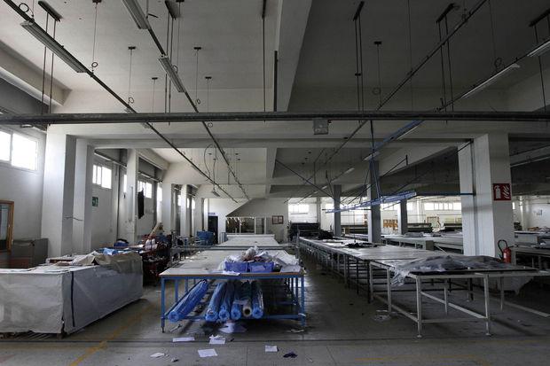 Een lege voormalige textielfabriek in Sale (2011) 