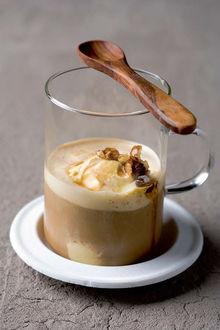 Espresso met vanille-ijs, Frangelico en hazelnotenkaramel.