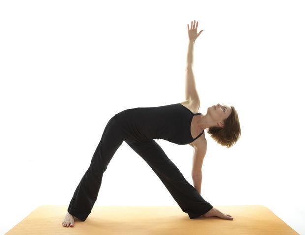 De beste en slechtste yoga-houdingen voor je knieën