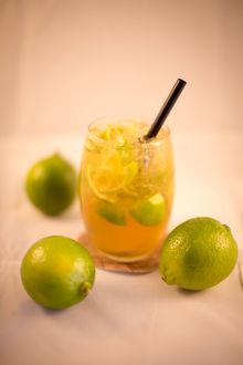 De Caipirinha, de nationale cocktail van Brazilië.