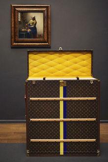 'Het melkmeisje' en de op maat gemaakte koffer van Louis Vuitton 
