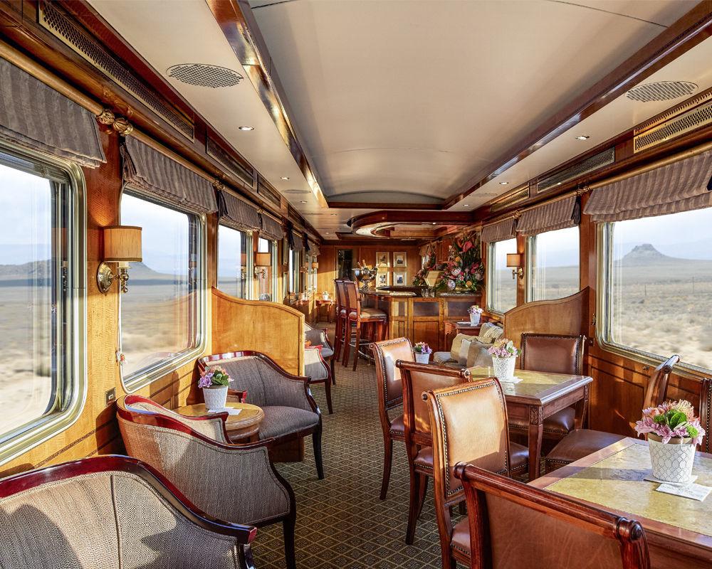 Lounge in The Blue Train