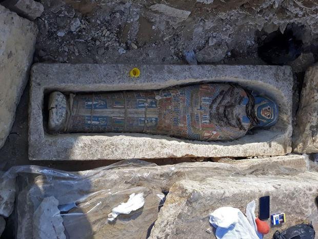 Acht goed bewaarde mummies ontdekt in Egypte
