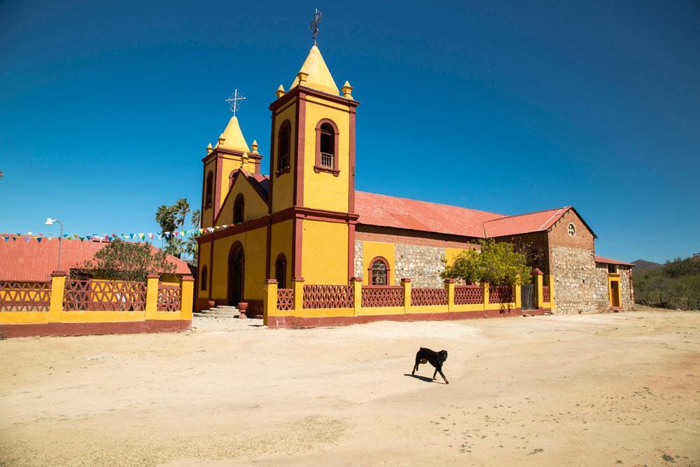 De kerk van El Triunfo, een oud mijnwerkersdorpje met de allures van een spookstad.