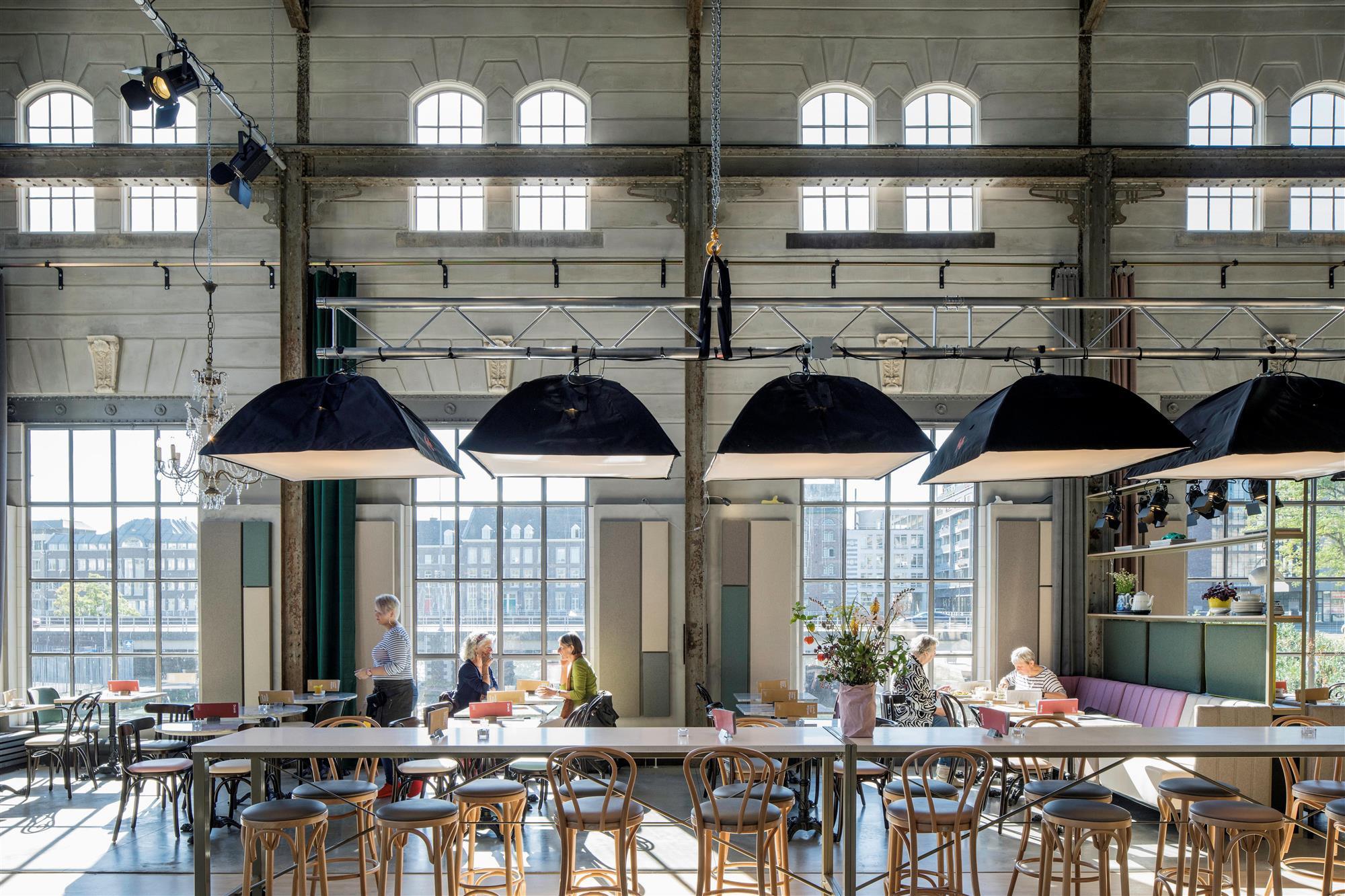 Van dineren in een oude fabriek tot een serre: vijf keer tafelen op een unieke locatie