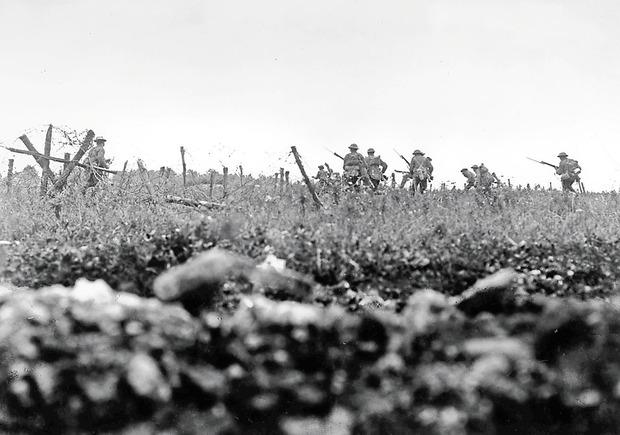 La bataille de la Somme, principale offensive de l'armée britannique sur le front ouest menée à partir du 1er juillet 1916, causa la mort de 20 000 soldats dès le premier jour. 