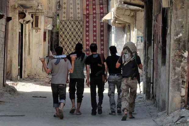 Djihadistes dans une ville de Syrie.
