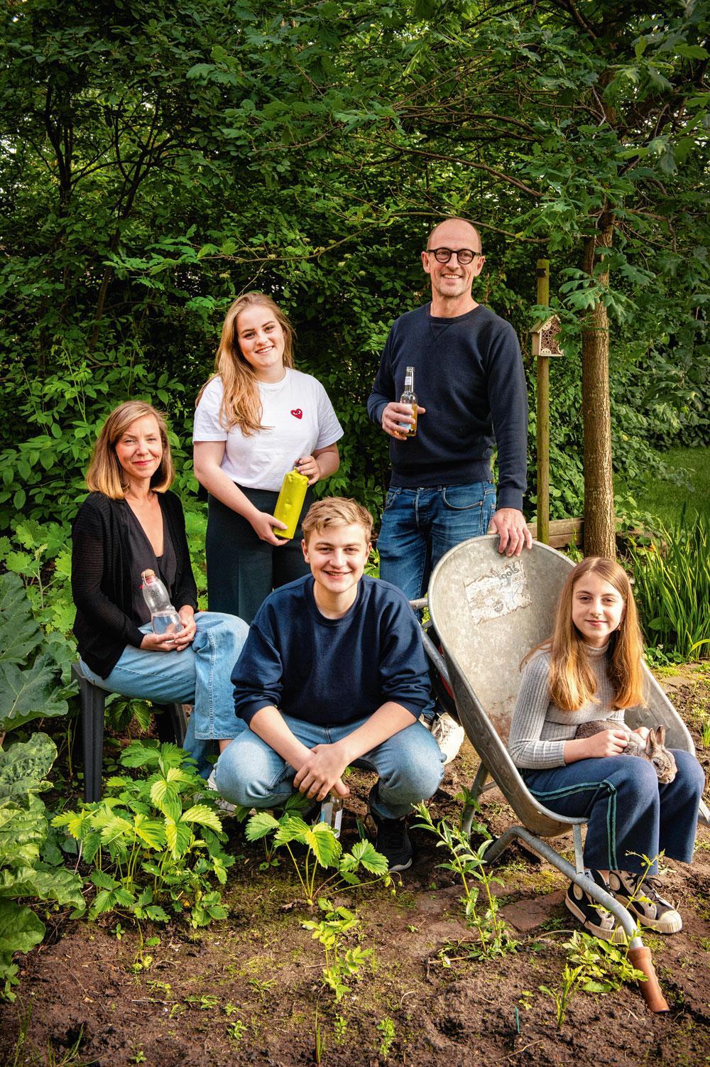 Agnes, haar man Wouter (48) en hun kinderen Kato (19), Flor (17) en Rosa (12)