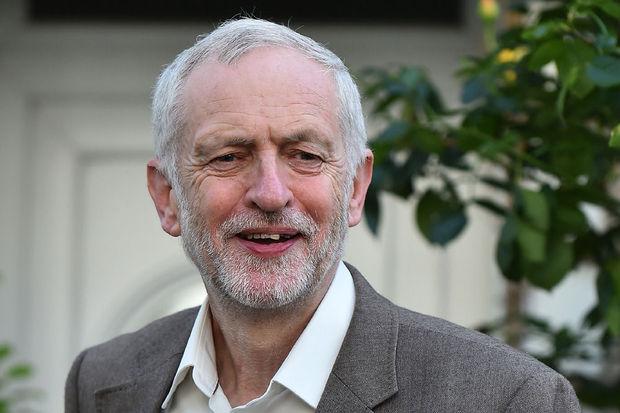 GB: Labour Party et conservateurs en pleine crise politique
