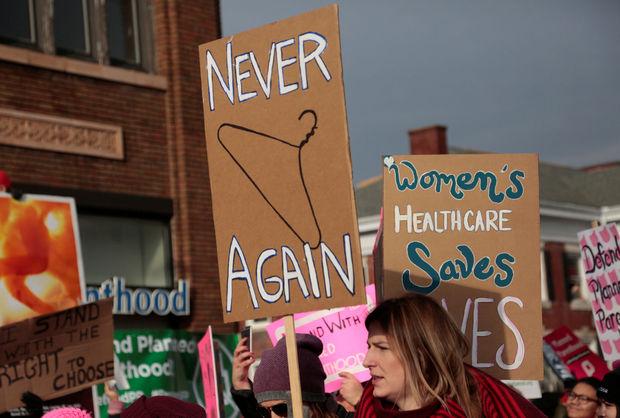 Voorstanders van Planned Parenthood tijdens een betoging in Detroit.