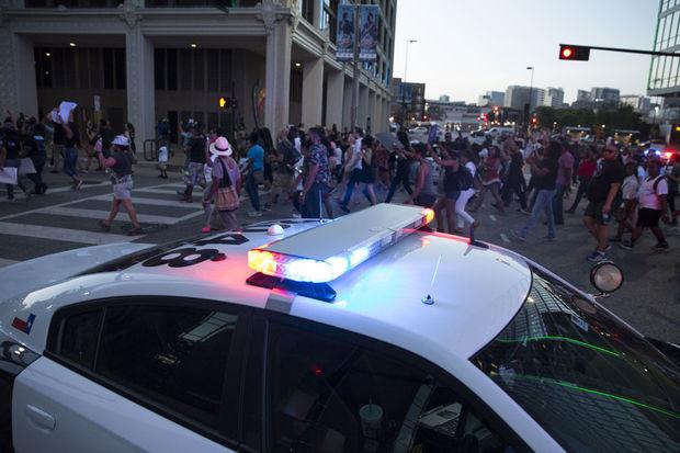 Dallas: cinq policiers tués lors d'un rassemblement