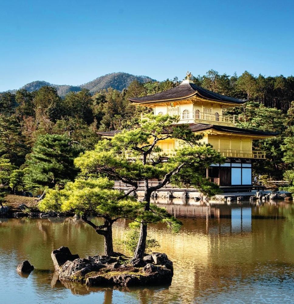 Kinkaku-ji, het Gouden Paviljoen, is een van de populairste tempels in Kyoto.