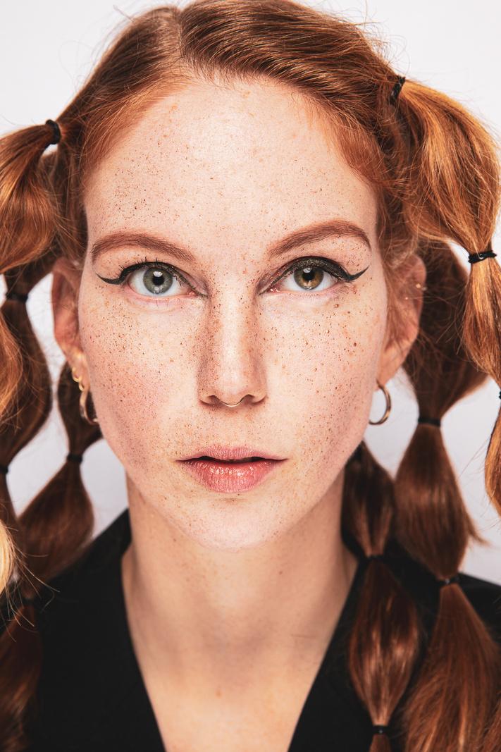 Model: Silke Make-up: Tine Josephy Styling: Finne Smets