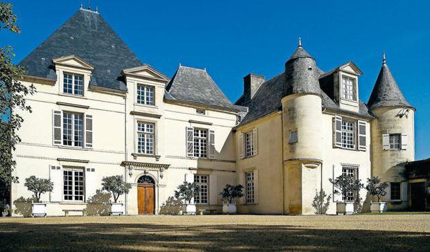 Le château Haut-Brion. Arnaud de Pontac entreprit d'en faire la référence des vins de Bordeaux. Un succès couronné dans le classement de 1855.
