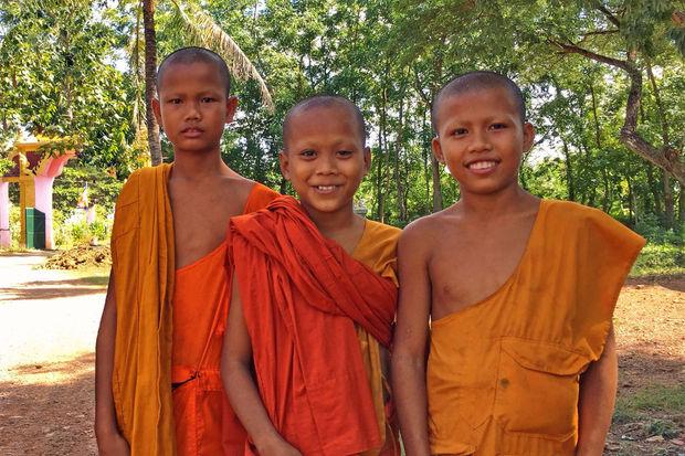 Jonge monikken in Roka, provincie Battambang.