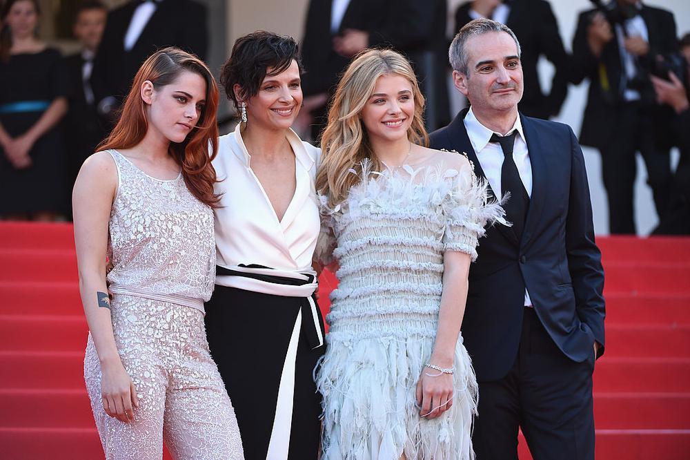 Juliette Binoche met Kristen Stewart, Chloe Grace Moretz en regisseur Olivier Assayas bij de première van Clouds Of Sils Maria, Cannes 2014.