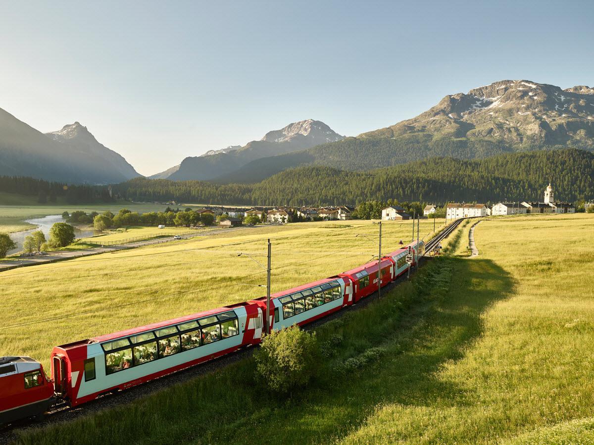 Glacier Express in Engadin, Graubünden