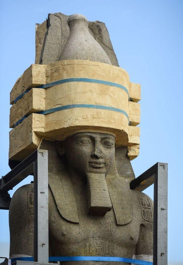 Egypte verhuist 3000 jaar oud beeld van farao Ramses II naar nieuw museum