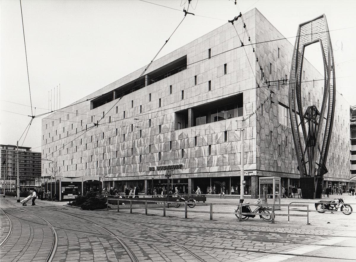 De Bijenkorf Rotterdam in 1957.