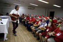 L'école de Père Noël, un espoir de travail dans un Brésil en crise