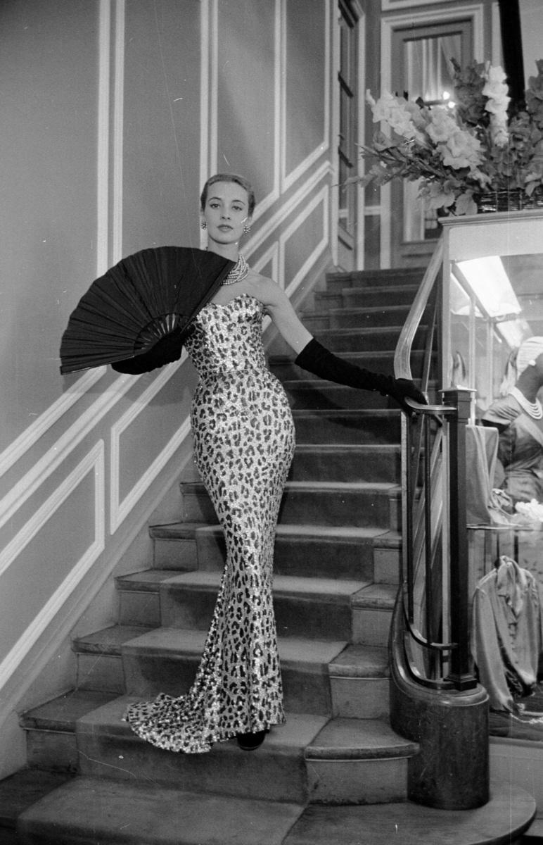 Jurk van Christian Dior uit 1953.