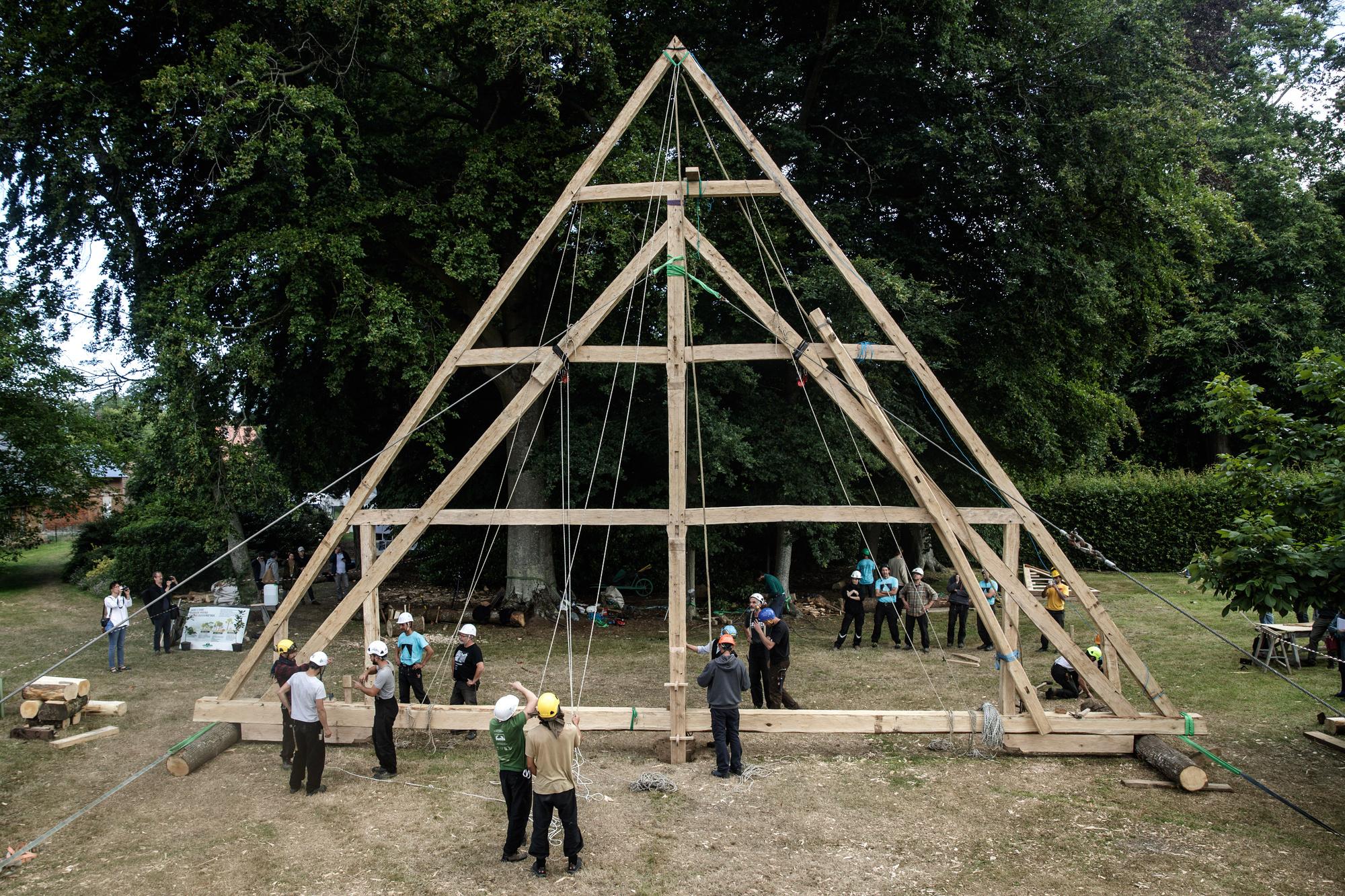 In beeld: team timmert aan authentieke heropbouw Notre-Dame-de-Paris