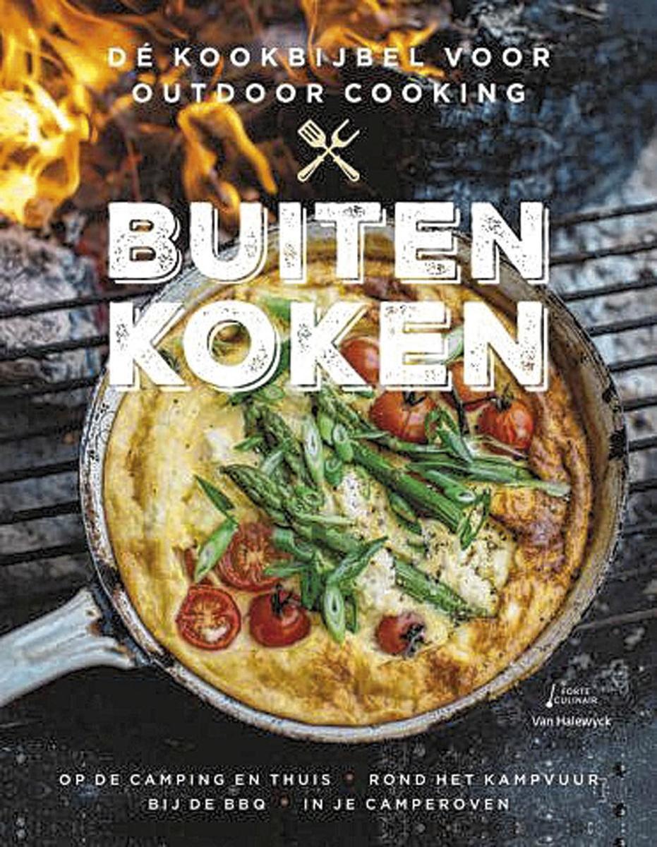 Kookboek Buiten koken (27,50 euro), Alexandra Elliott en Kathleen Davis, pelckmansuitgevers.be