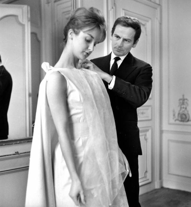 Cardin ontwierp in 1962 de jurk voor Danielle Lebrun in Huis Clos van Jean-Paul Sartre