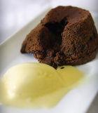 Chocoladefondant met tonkaboon en truffelhoningijs