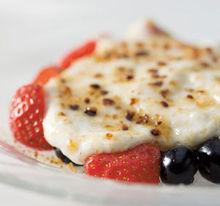 Crème brûlée met hangop en rozensuiker