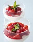 Yoghurtmousse met rood fruit