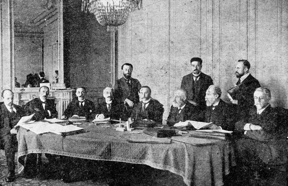 La commission de plénipotentiaires du Raad van Vlaanderen, amorce d'un 