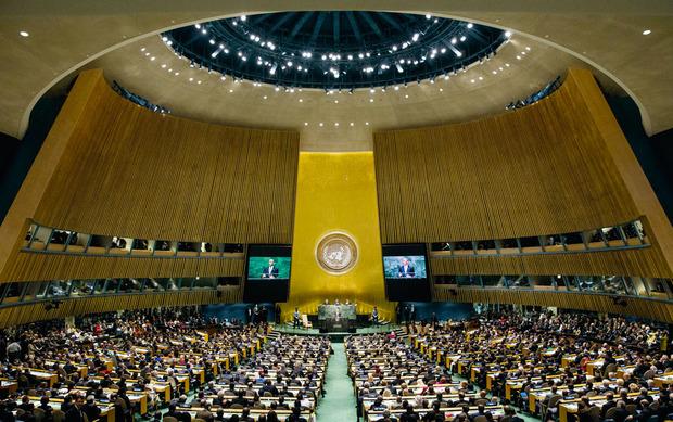Pour Mark Hunyadi, les enjeux collectifs doivent se débattre à une échelle continentale, et il pointe l'ONU comme une institution clé.
