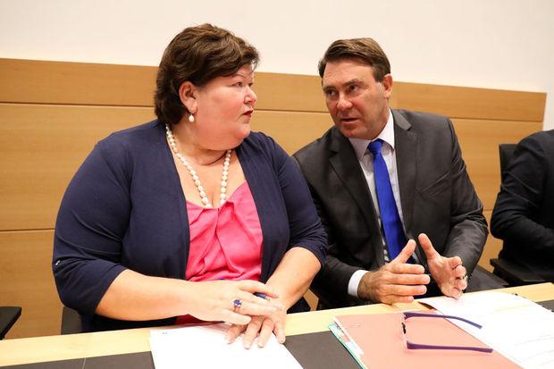 Denis Ducarme (MR), nouveau ministre de l'Agriculture, en concertation avec sa collègue de la Santé, Maggie De Block (Open VLD) : quelles responsabilités politiques ?