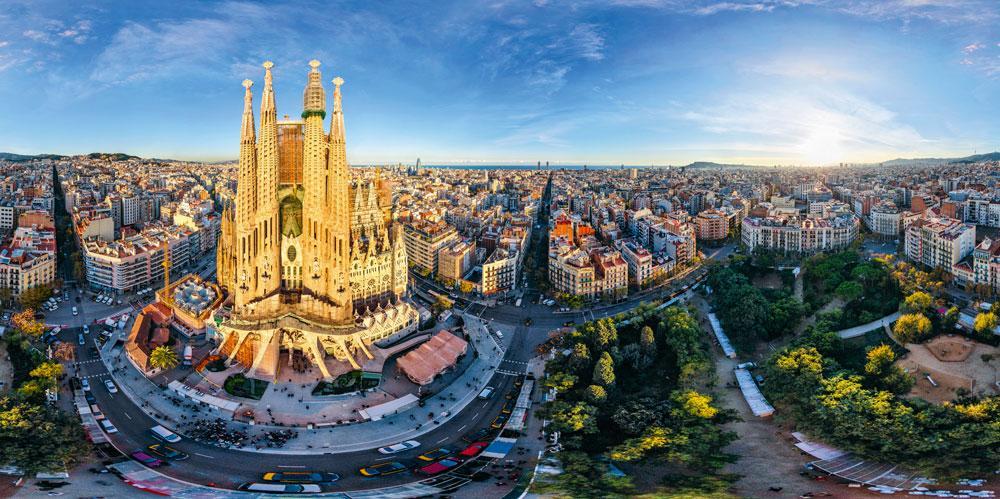 La Sagrada Família, à Barcelone : toujours en construction.